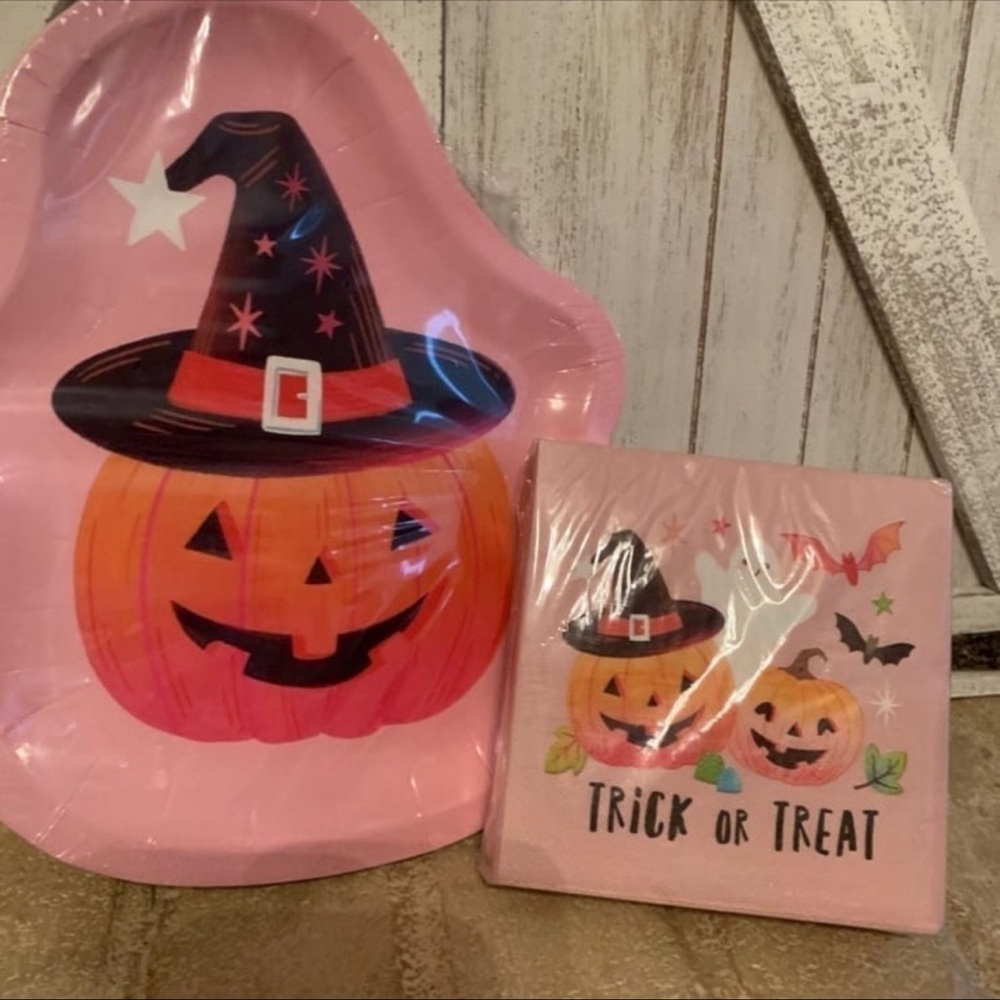 Halloween Party Plates Pink Dessert (16) Napkins (40)